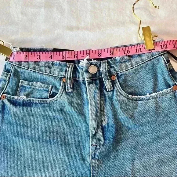 Blank NYC The Reeve High Rise Denim Short in Cruise Control. Size 25. NWT! - Picture 14 of 14